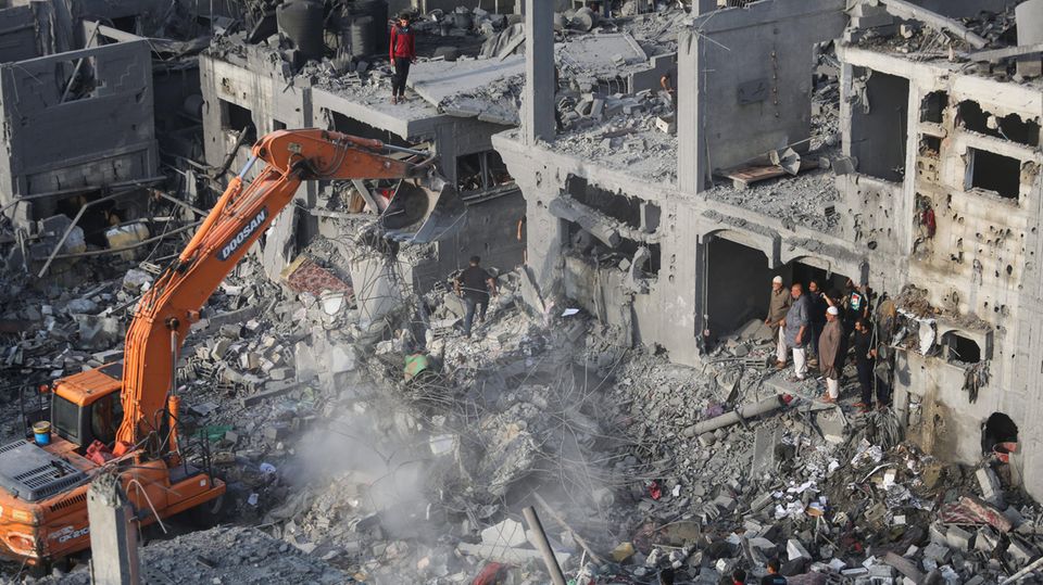 Israeli airstrike on Gaza City Israeli airstrike on Gaza City