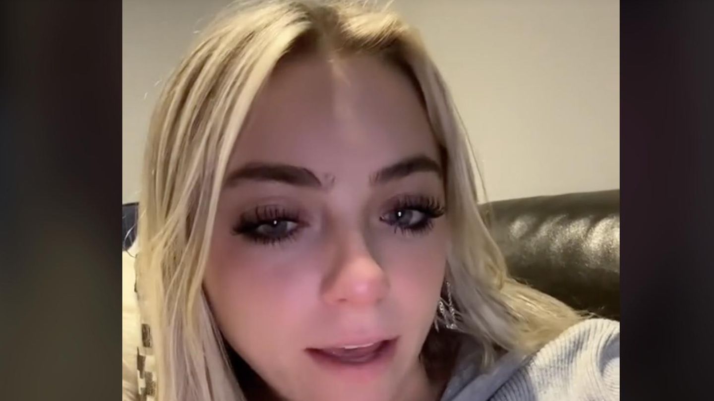 Gen Z on TikTok: Young professional despairs of her full-time job