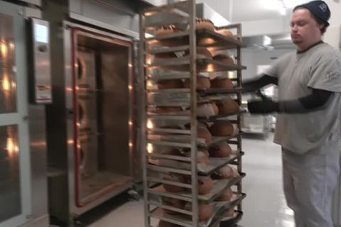 Video: Ukrainische Bäckerei: Sorge vor zweitem Kriegswinter