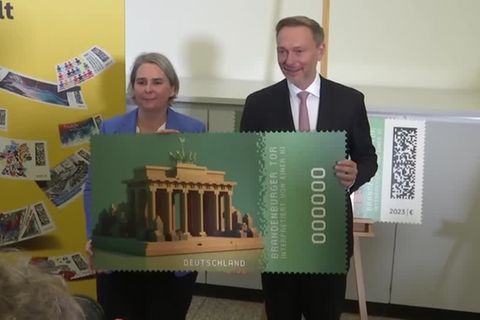 Video: Deutsche Post stellt erste Krypto-Briefmarke vor