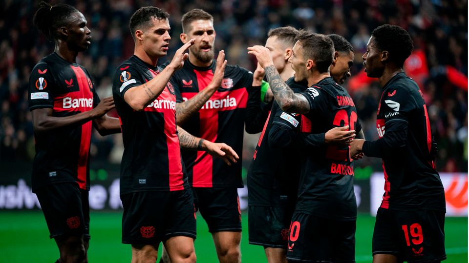 Bayer Leverkusen bejubelt das 2:1 – weitere Tore sollten folgen