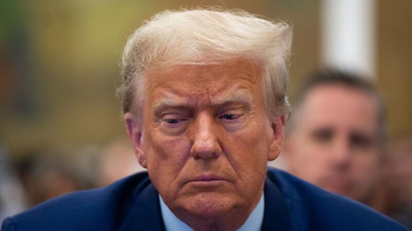 Donald Trump’s lawyers are stabbing him in the back – what does that mean?