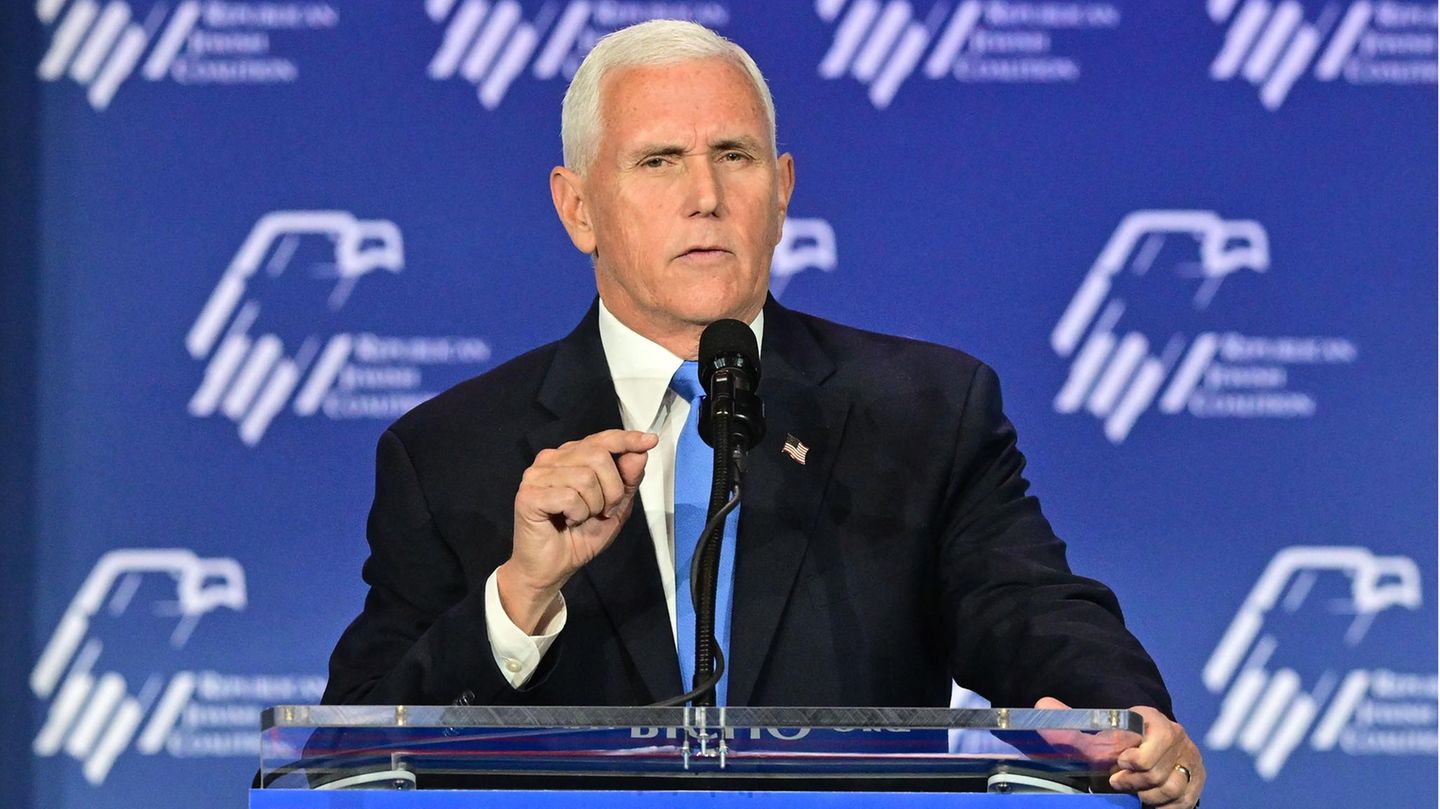 US Republican Mike Pence gives up his presidential bid