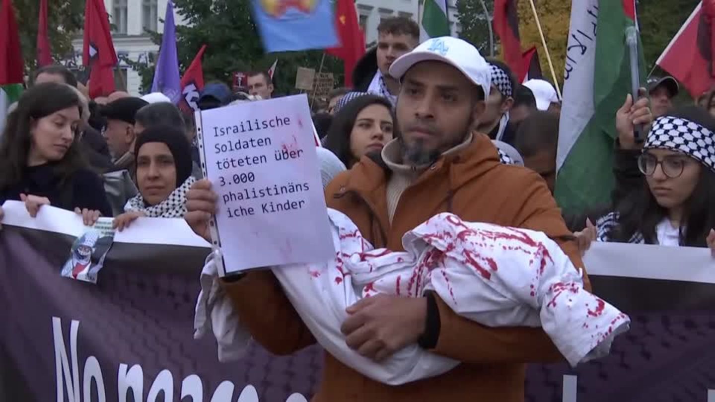 Video: Berlin: Tausende Teilnehmer bei Pro-Palästinenser-Demo