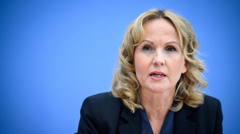 Bundesumweltministerin Steffi Lemke (Bündnis 90/Die Grünen) kritisiert Klimaaktivistin Greta Thunberg