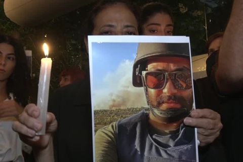Video: Reporter ohne Grenzen - Reuters-Journalist bei gezieltem Beschuss getötet