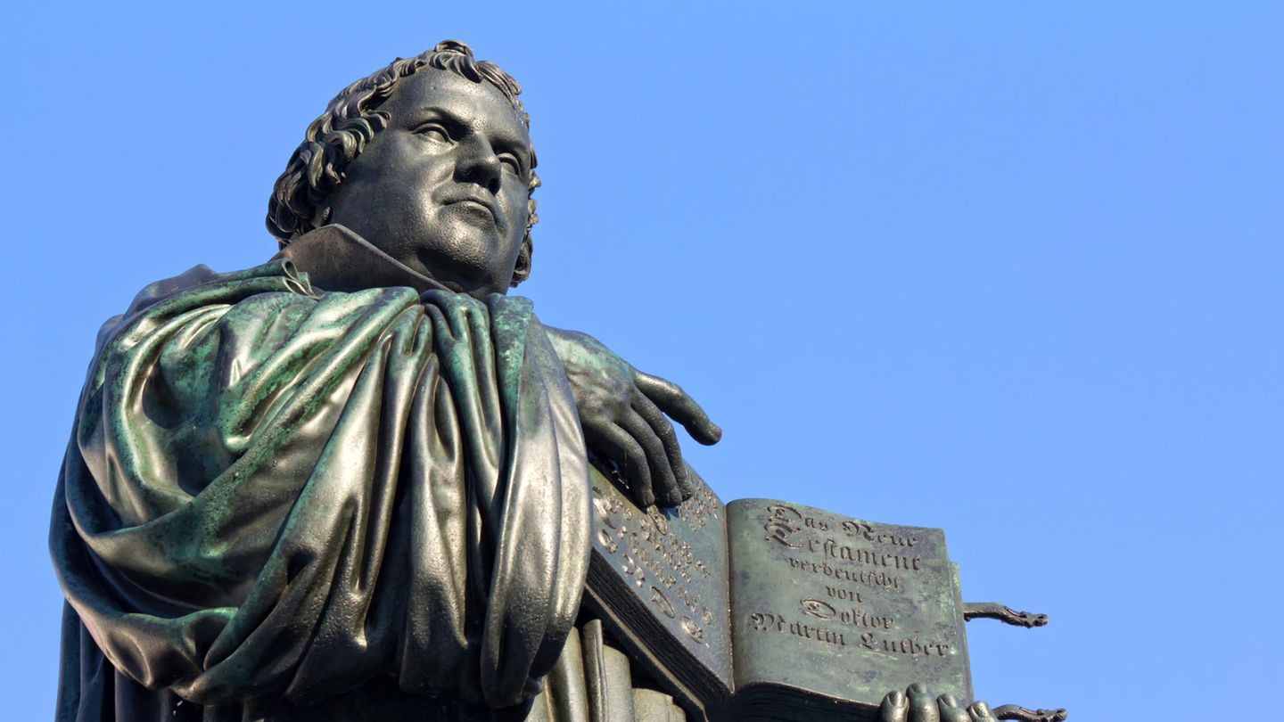 Die Feiertage im November: Reformationstag Allerheiligen Allerseelen