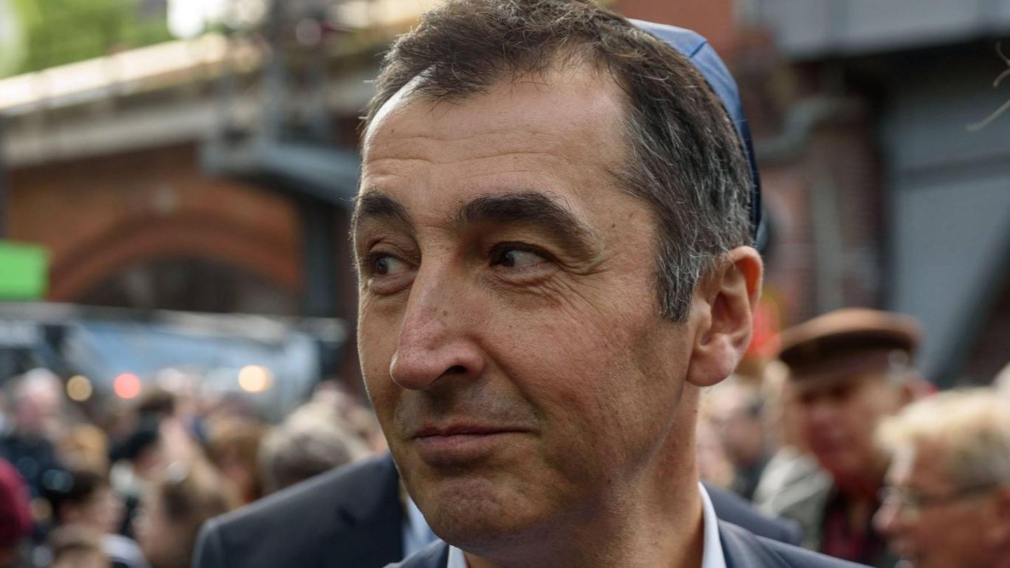 Cem Özdemir on anti-Semitism: “The state must act”