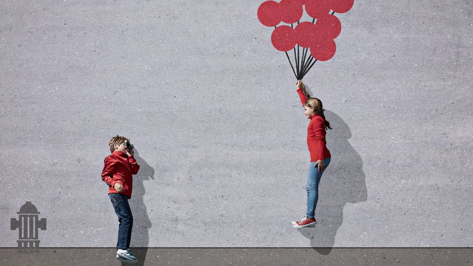 Zum Nachmachen: Kreative Fotoidee dank optischer Täuschung: Verblüffen Sie Ihre Mitmenschen ganz ohne Photoshop  Zum Nachmachen: Kreative Fotoidee dank optischer Täuschung: Verblüffen Sie Ihre Mitmenschen ganz ohne Photoshop