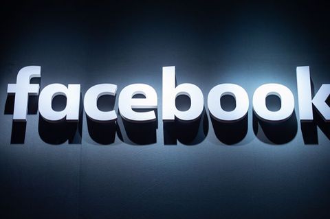 Ein Facebook-Logo in 3-D-Ansicht