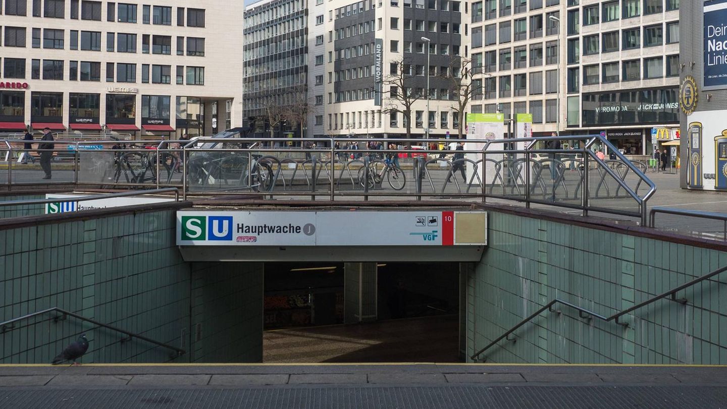 U-Bahn und S-Bahn-Station Hauptwache in Frankfurt