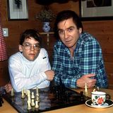 Aus einer früheren Beziehung hat Wepper seinen heute 44 Jahre alten Sohn, der nach ihm benannt ist. Das Foto entstand 1991 bei einem gemeinsamen Winterurlaub.