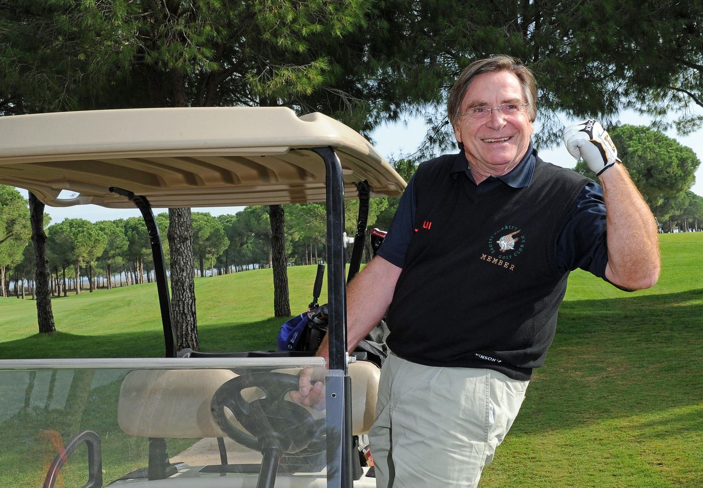 Elmar Wepper war passionierter Golfer, der in seiner Freizeit an unzähligen Turnieren teilgenommen hat, die meist für wohltätige Zwecke ausgetragen wurden.