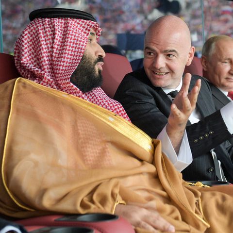 Kronprinz bin Salman und FIFA-Präsident Infantino