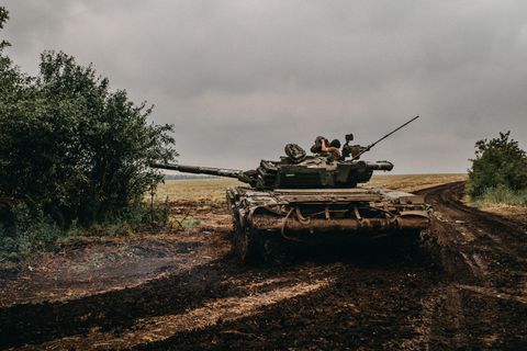Ein ukrainischer T-72 auf dem Schlachtfeld