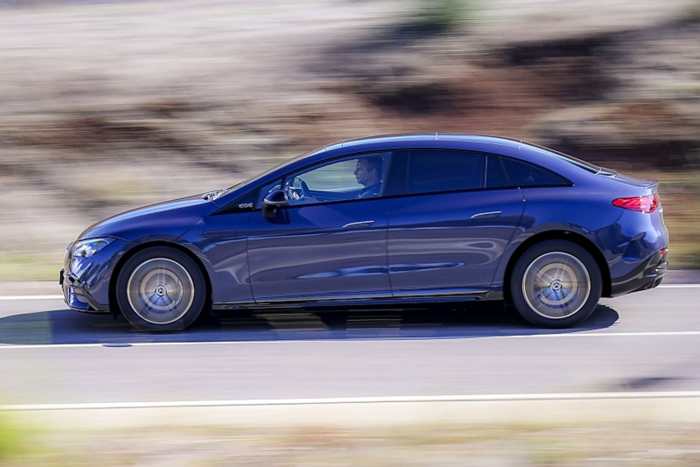 Vergleich BMW i5 eDrive40 - Mercedes EQE 350