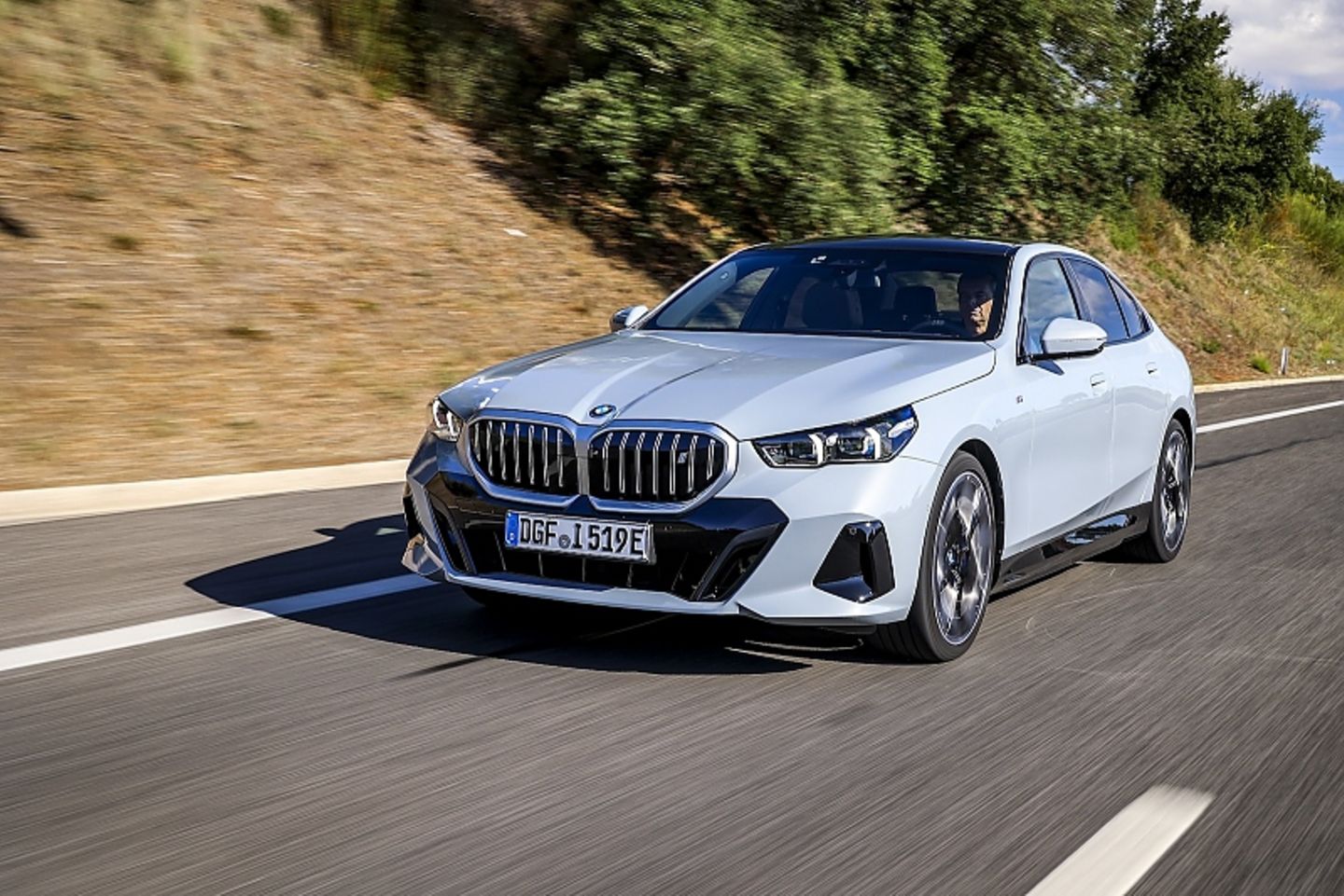Vergleich BMW i5 eDrive40 - Mercedes EQE 350