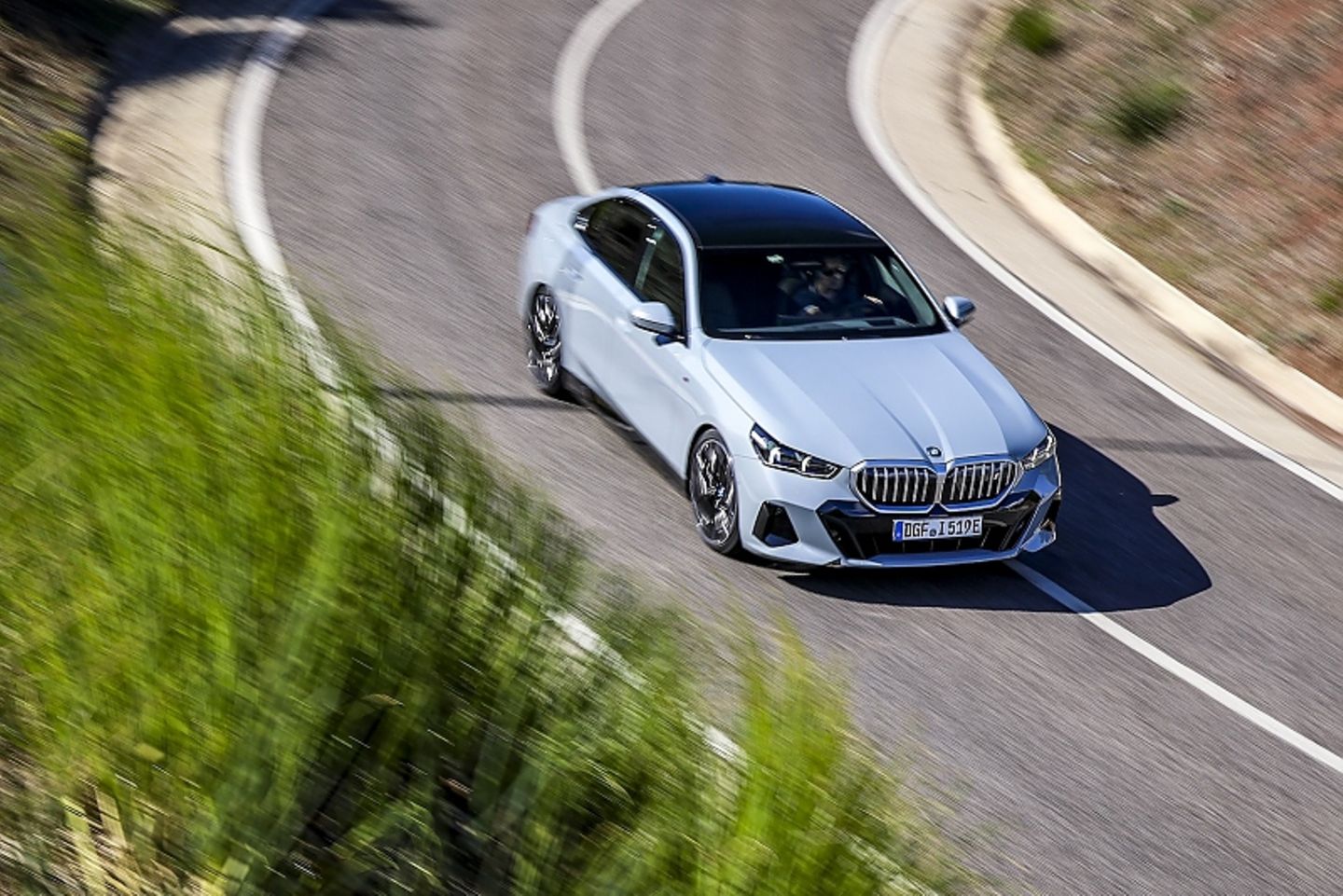 Vergleich BMW i5 eDrive40 - Mercedes EQE 350