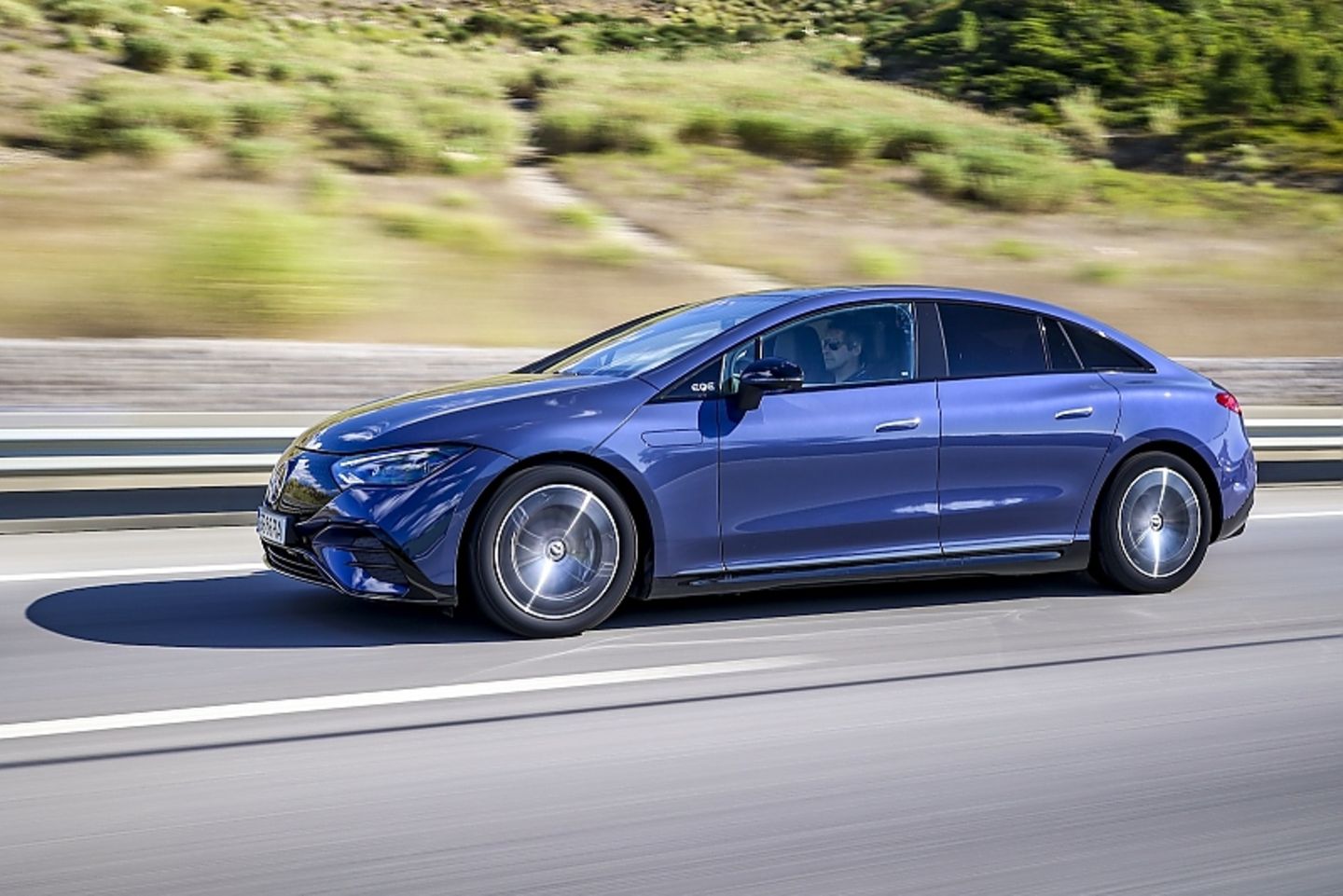Vergleich BMW i5 eDrive40 - Mercedes EQE 350