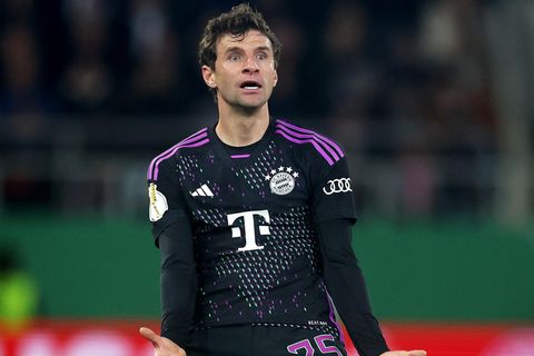 Nicht nur über das Pokal-Aus sauer, sondern auch auf seine Mitspieler: Bayern-Stürmer Thomas Müller