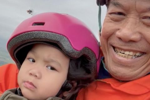Trotz Paragliding-Abenteuer: Dieses Kleinkind langweilt sich zu Tode