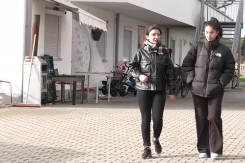 Video: Jesidischer Familie droht Abschiebung in den Irak nach Flucht vor dem IS