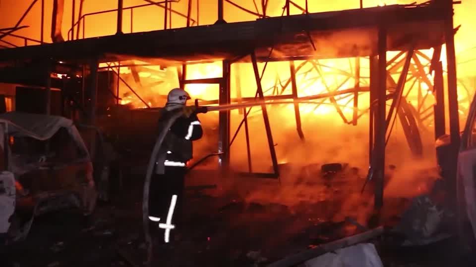 Video: Ukraine meldet größten russischen Drohnenangriff seit Wochen Video: Ukraine meldet größten russischen Drohnenangriff seit Wochen