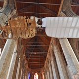 Vorbild Ikarus: Der acht Meter breite Hüttig-Muskelkraft-Schwingenflieger entstand in den 1930er Jahren und schwebt bereits im Mittelschiff.