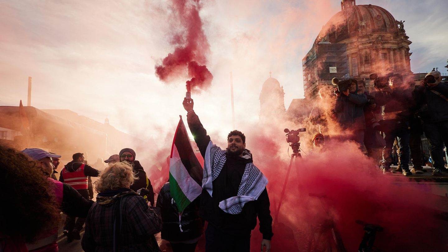 Pro-Palestinian rallies in Berlin and Düsseldorf
