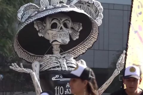 Día de Muertos: Farbenfroh und gruselig zugleich: Mexiko feiert die Toten