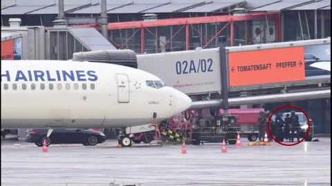 NRW-Ferienbeginn: Hoffnungslos überfüllte Flughäfen in Köln und Düsseldorf – und dann fällt auch noch die Gepäckanlage aus