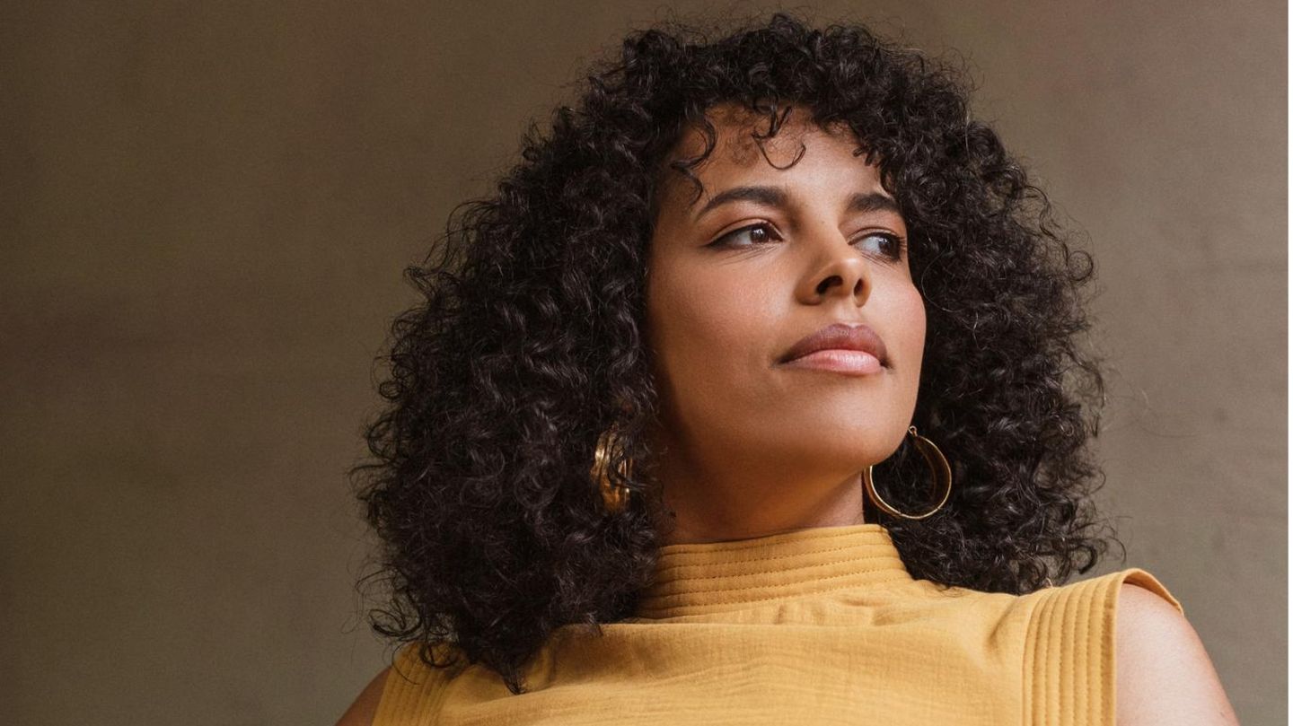 Hasters, 34, wurde in Köln geboren und lebt in Berlin Hasters, 34, wurde in Köln geboren und lebt in Berlin