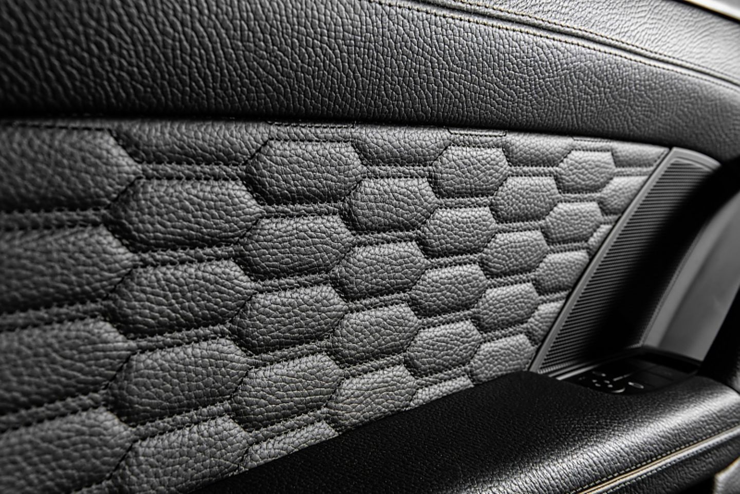 Brabus 900 Rocket R
