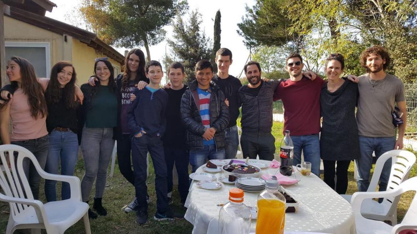 Im Garten von Kinneret und Eshel: unbeschwerte Tage mit Gil Dickmanns Familie