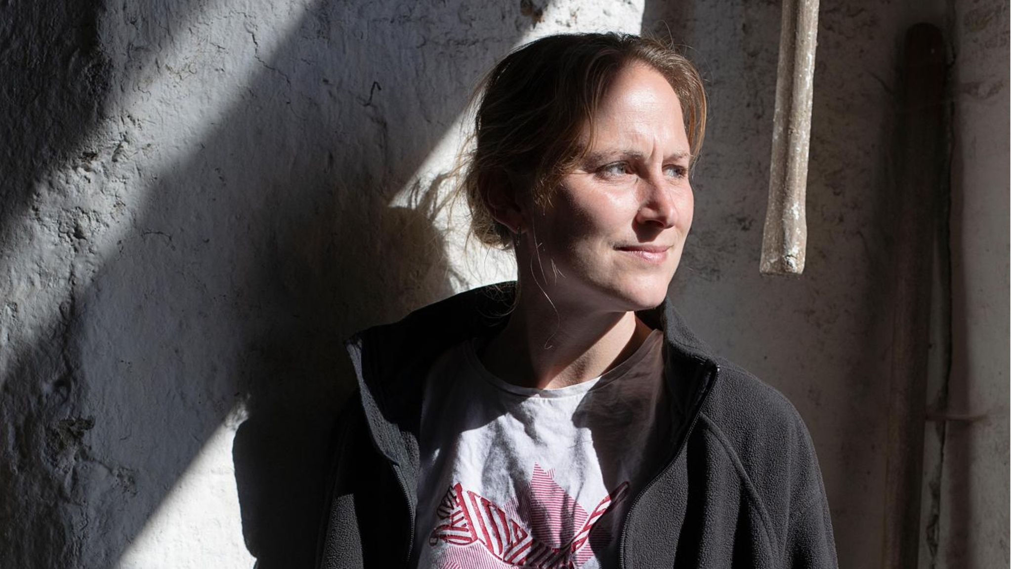 Die Bäuerin Julia Thielecke, eine Frau mit blondem Zopf