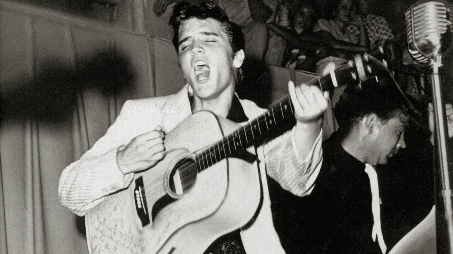 2. Elvis Presley Elvis Presley