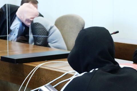 Landgericht Köln: Die Angeklagten im Gerichtssaal