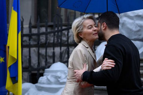 Selenskyj empfängt Von der Leyen am Samstag im Kiewer Mariinsky-Palast 