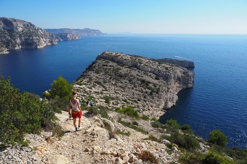 Das Cap Morgiou nahe Marseille – Felsenlandschaft am blauen Meer