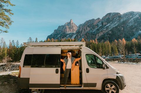 Camping ist nicht nur was für den Sommer – auch im Herbst und Winter kann man mit dem Camper die Welt erkunden