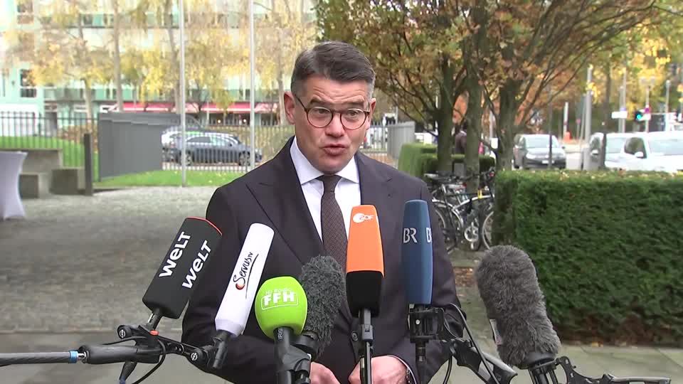 Video: Bund-Länder-Treffen: Ministerpräsidenten mit deutlichen Forderungen an den Bund Video: Bund-Länder-Treffen: Ministerpräsidenten mit deutlichen Forderungen an den Bund