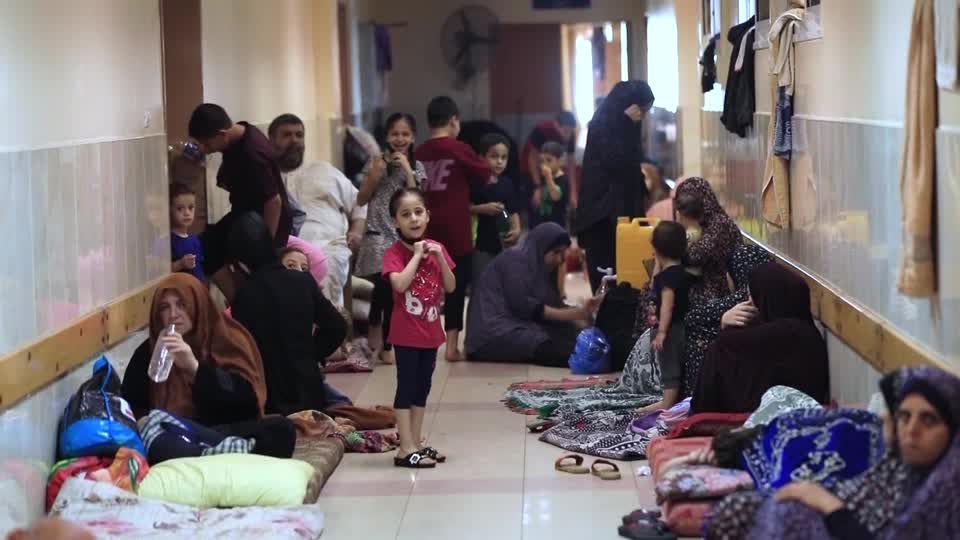 Video: Menschen in Gaza bleiben am Zufluchtsort Krankenhaus Video: Menschen in Gaza bleiben am Zufluchtsort Krankenhaus