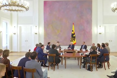 Video: Bundespräsident ruft zu friedlichem Zusammenleben in Deutschland auf