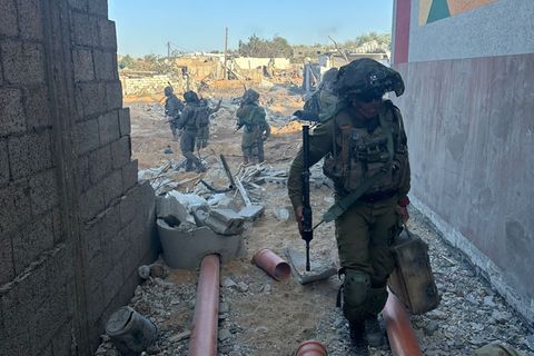 Israelische Soldaten im nördlichen Teil des Gazasteifens – dieses Foto wurde von der israelischen Armee (IDF) herausgegeben