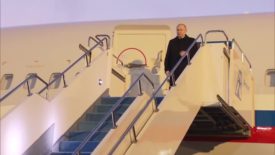Video: Russischer Staatspräsident Putin zu Besuch in Kasachstan