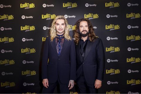 Live-Podcast : Mit Plüschpenis und Eierdrinks: Kaulitz-Brüder machen Speed-Dating in der Elbphilharmonie