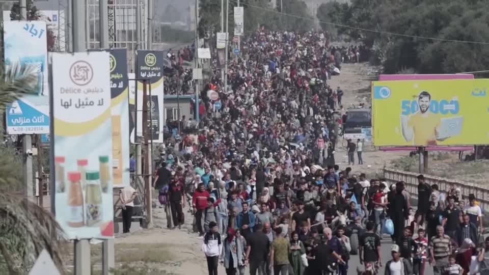 Video: Tausende Palästinenser fliehen vor Kämpfen im Gazastreifen