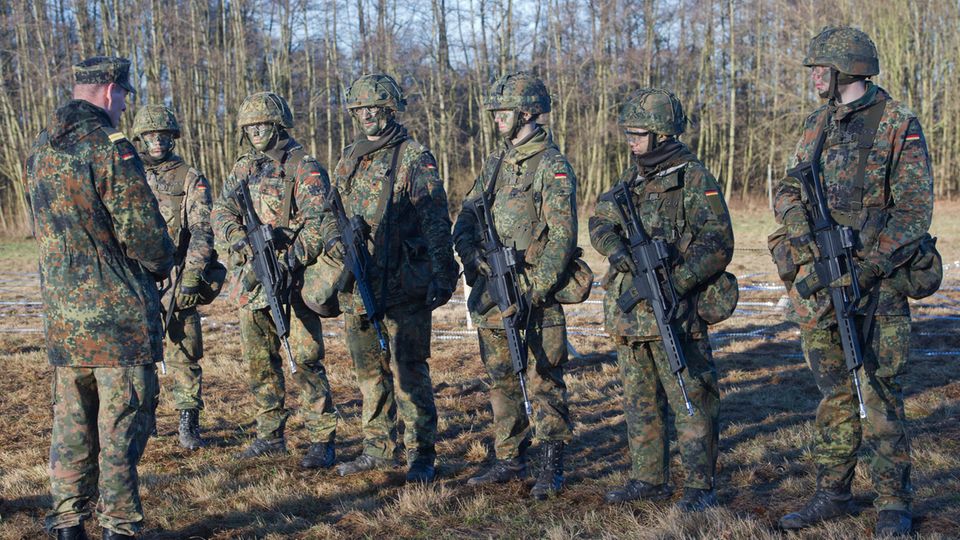 “Conscription is part of the cohesion of society”: RTL political director Blome.