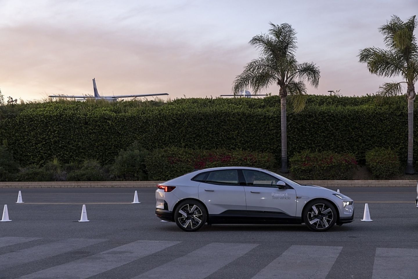 Polestar 4 2024