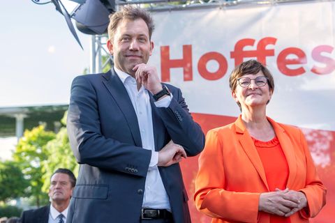 Die SPD-Parteivorsitzenden Lars Klingbeil und Saskia Esken